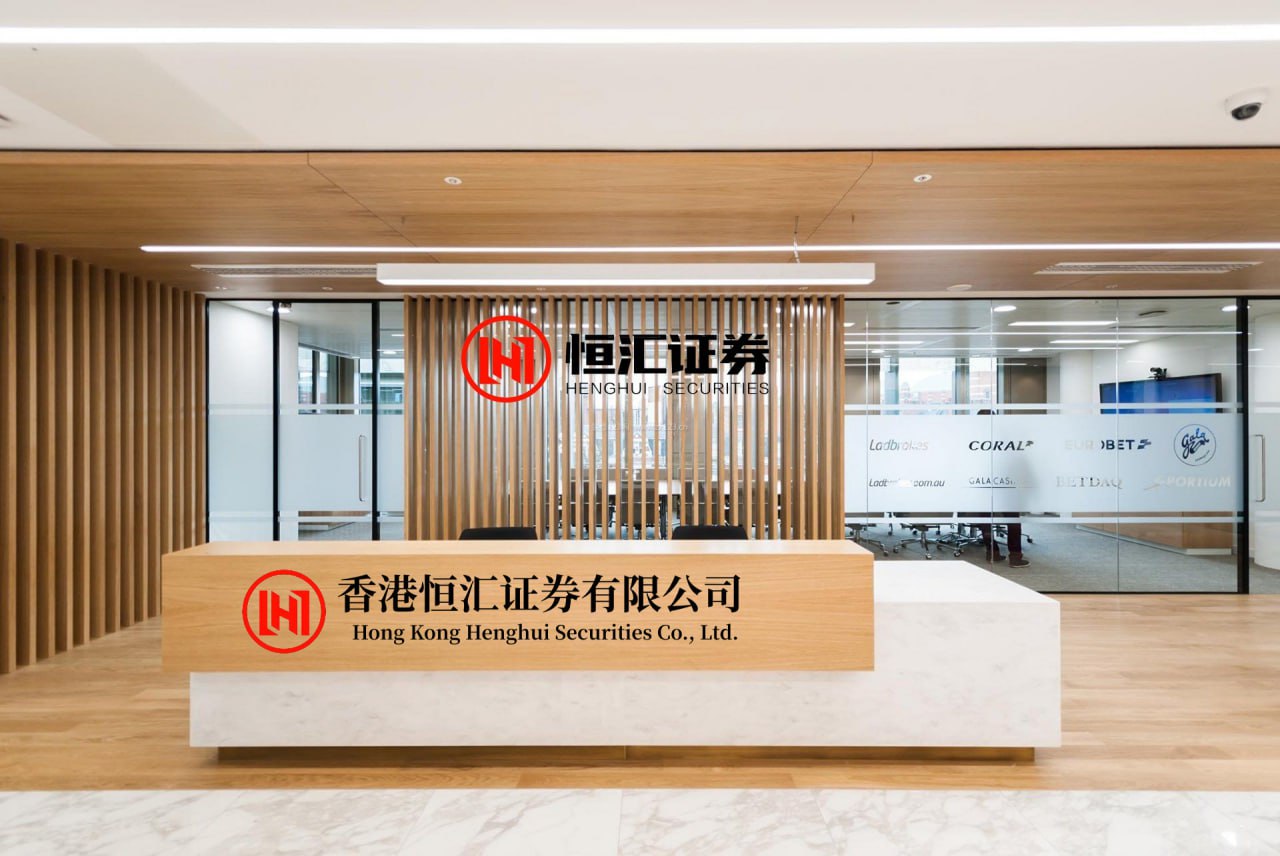 友钱配资平台 万科黄力平称“去年直面挑战”，守住公开债不违约底线，今年要控亏、减亏